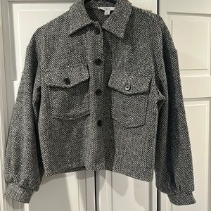 Women’s fall/winter trendy cut jacket